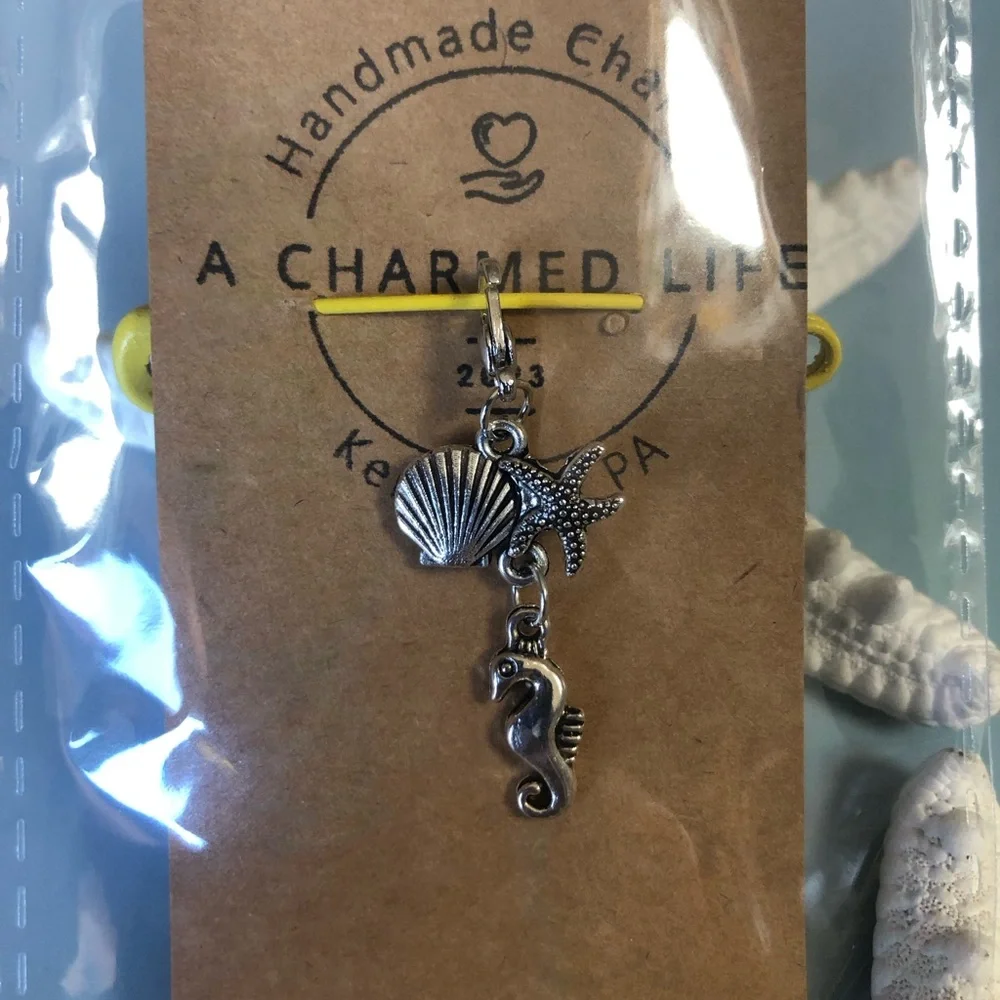 NWT, Handmade by A Charmed Life. Ocean Themed Zipper Pull